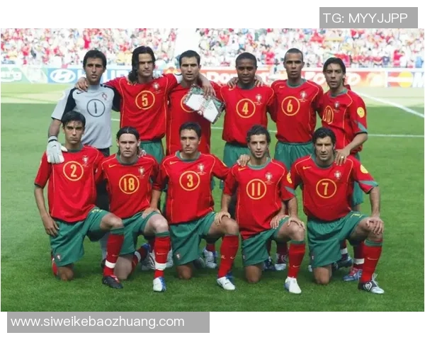 近代足球球星实力对比与排名分析 各大巨星表现与影响力评估